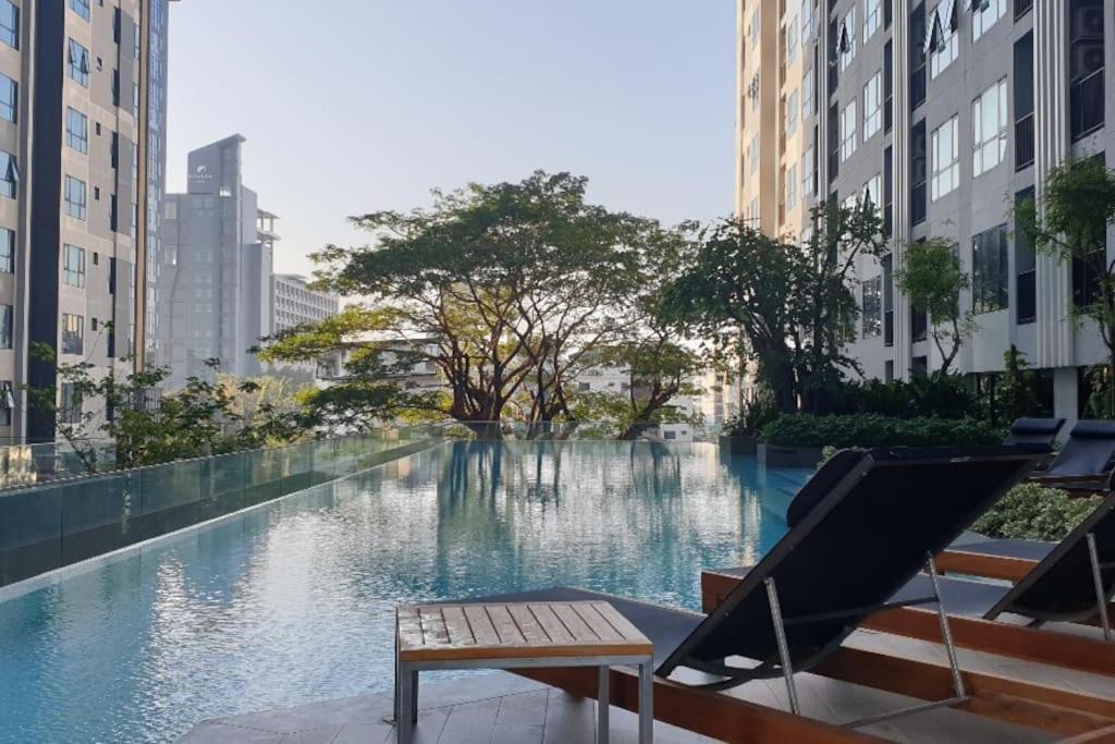 The Base Central Pattaya Quiet King-Bed With Infinity Pool & Free Netflix 外观 照片