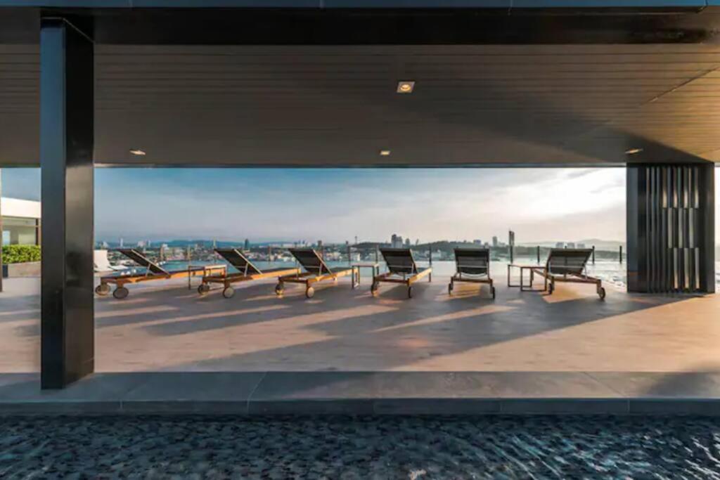 The Base Central Pattaya Quiet King-Bed With Infinity Pool & Free Netflix 外观 照片